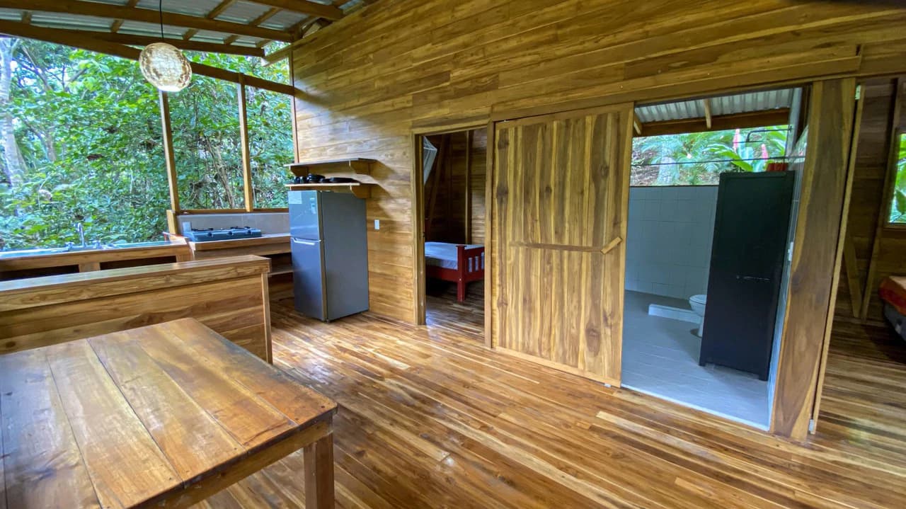 4 Bd/3 Ba - Two Caribbean Homes w/ Pool, on 5000m²: Dual Home Jungle Property in Punta Uva - photo 21