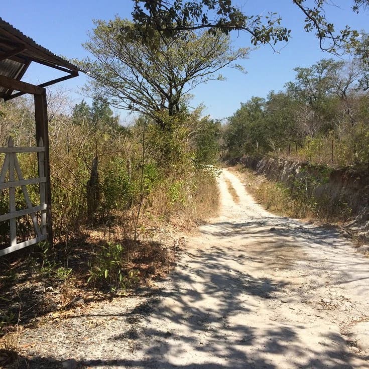 Finca grande: Economic Building property for sale in El Salto, with private access to the surrounding beautiful nature with own river - photo 2