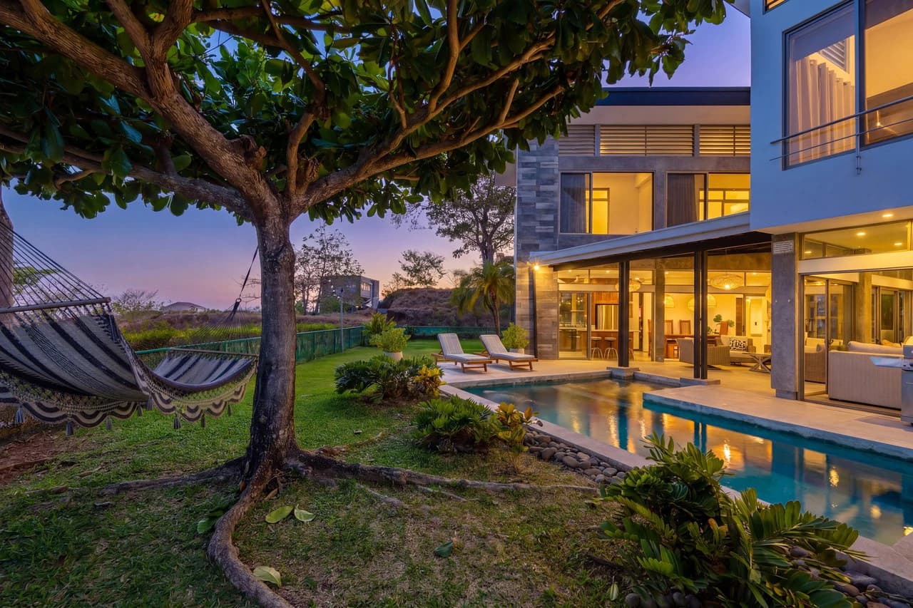 Casa Hijau: Modern Ocean-View Surf Home in Marbella - photo 40
