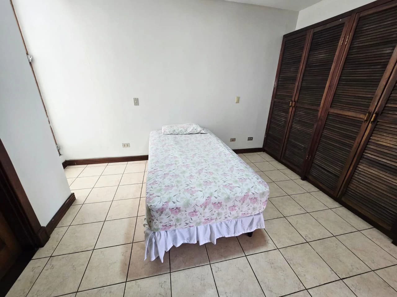 LARGE HOUSE FOR SALE IN MERCEDES NORTE, HEREDIA - photo 33