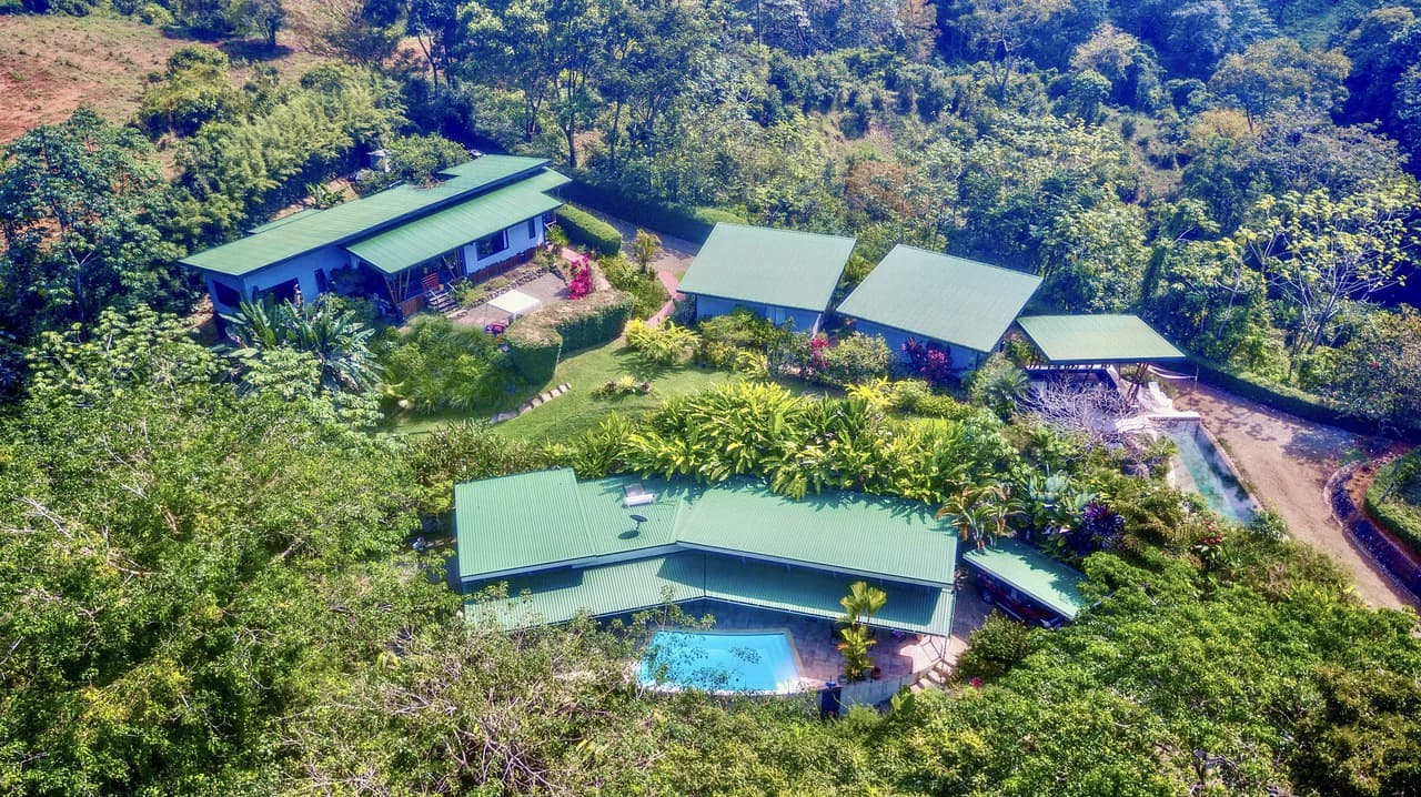 2.24 ACRES – 7 Bedrooms Ocean View Boutique Hotel With Two Pools, 5 Minutes to Uvita, Multiple Rental Options!! - photo 2