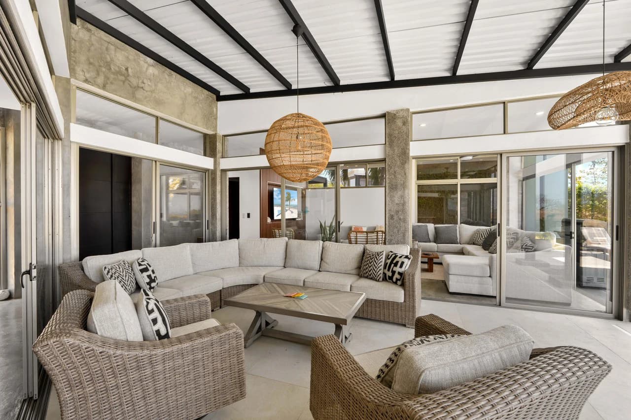 Casa Hijau: Modern Ocean-View Surf Home in Marbella - photo 5