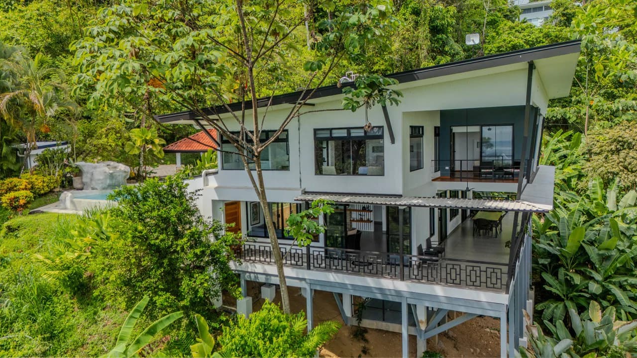 Casa La Roca, Whale's Tail 3 Bedroom Home In Uvita!: Mountain House For Sale in Uvita - photo 2