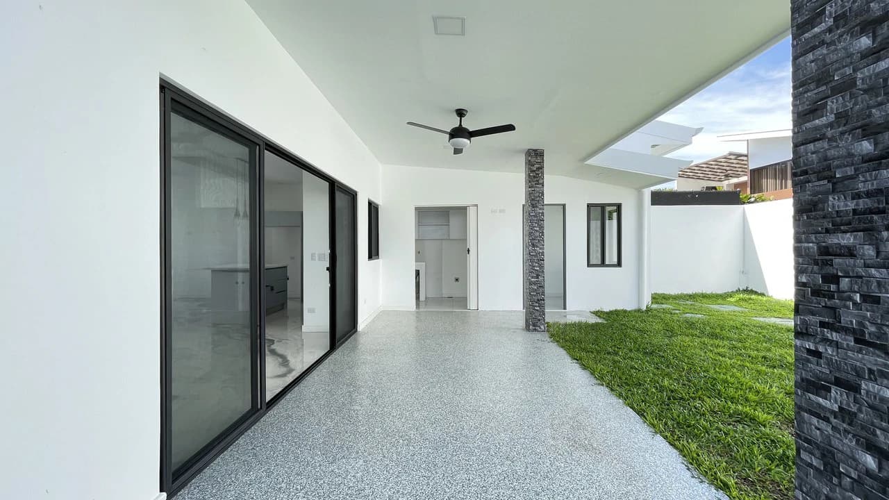 Brand-New Home for Sale in Condominio Montezuma, Grecia – 3 Bedrooms, Home Office & Private Garden - photo 21