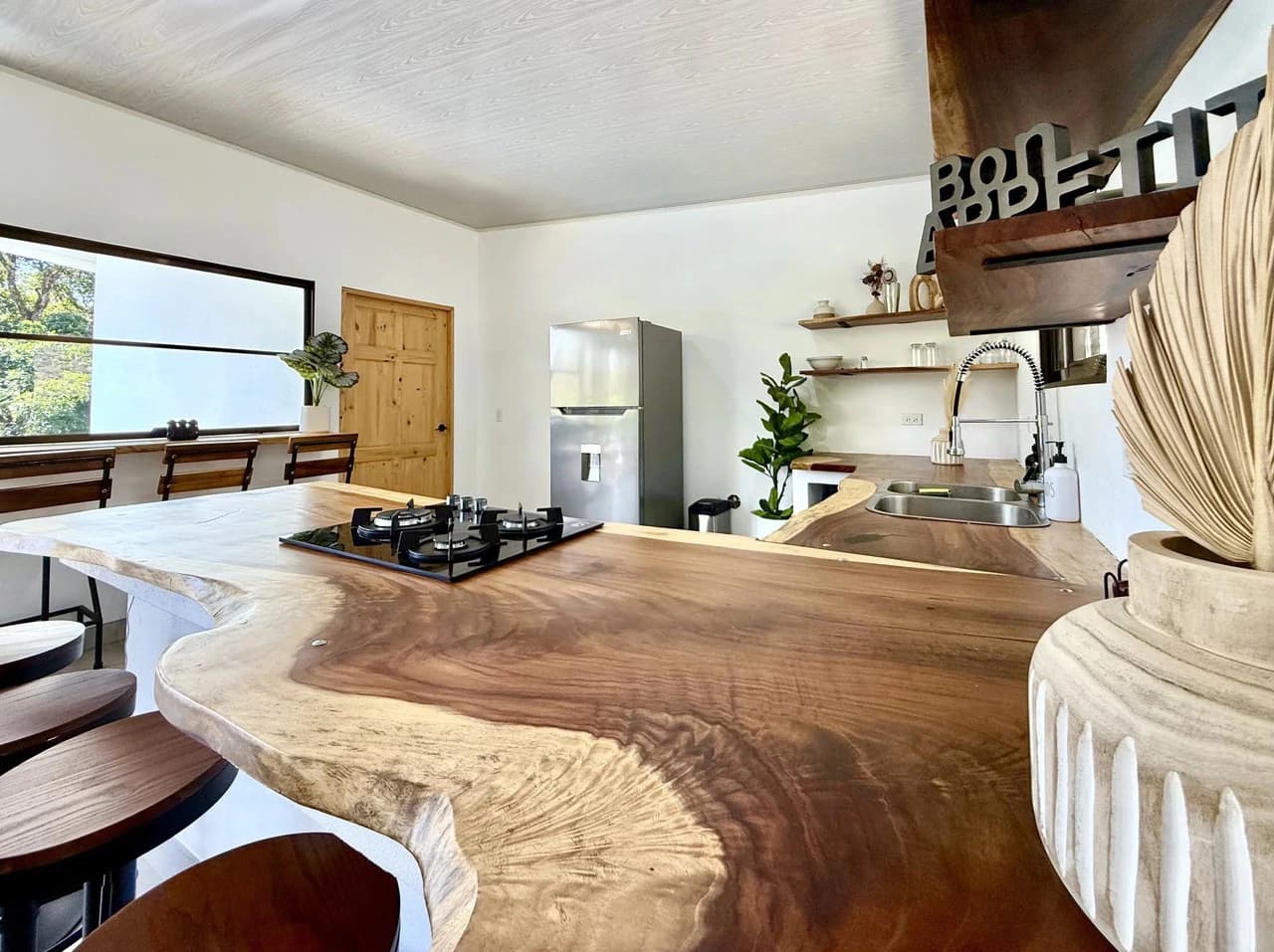 CASA BRISA ABIERTA: Turnkey Tropical Living on the Edge of Cobano $349,950 USD - photo 16
