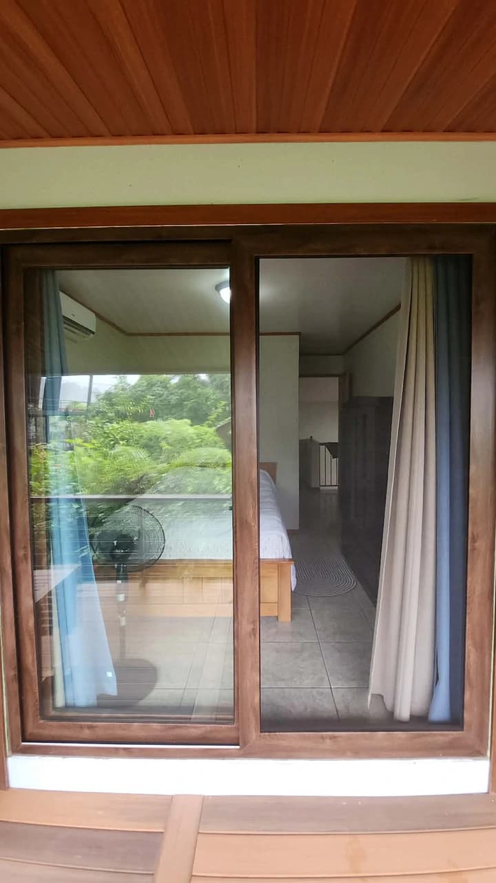 2 Bedroom home with lake and volcano view - photo 25