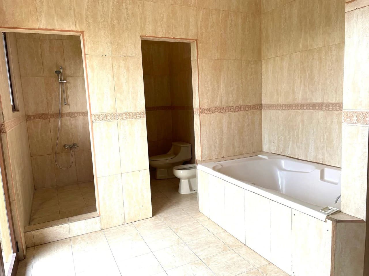 House for sale with pool in Hacienda los Reyes Alajuela Costa Rica - photo 16