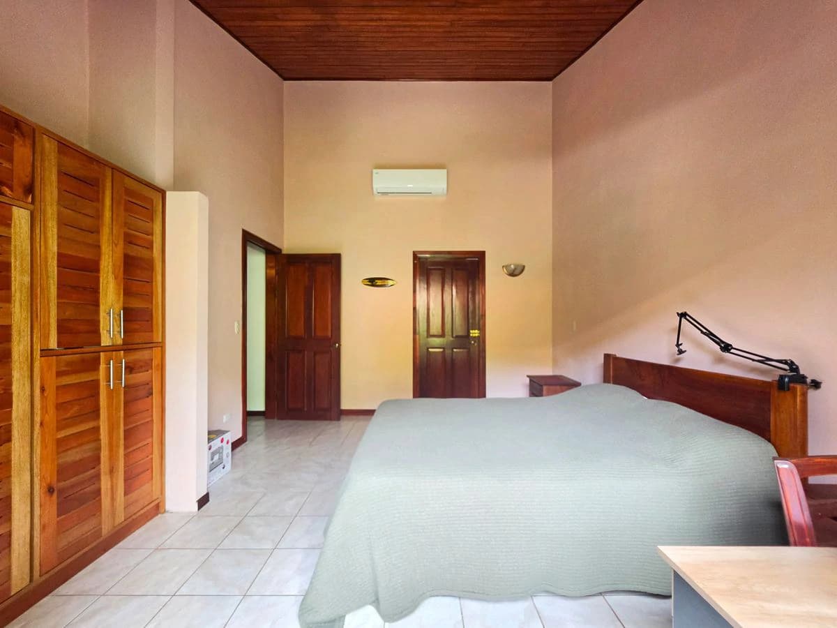 Casa Julia: A Rare Opportunity in the Heart of Sámara – Home with Commercial Space or Expansion Potential - photo 22