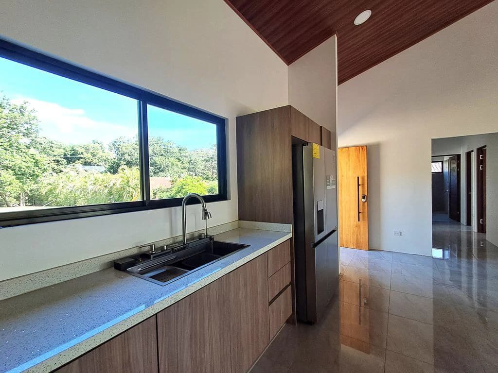 Casa Luz: Brand-New Home in the Gated Community of Loma Verde - Carrillo - photo 11
