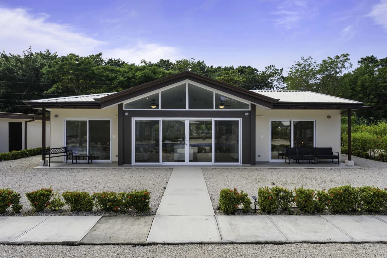The Point 20: Modern Elegance Meets Coastal Serenity – Home for Sale in Playa Avellanas!