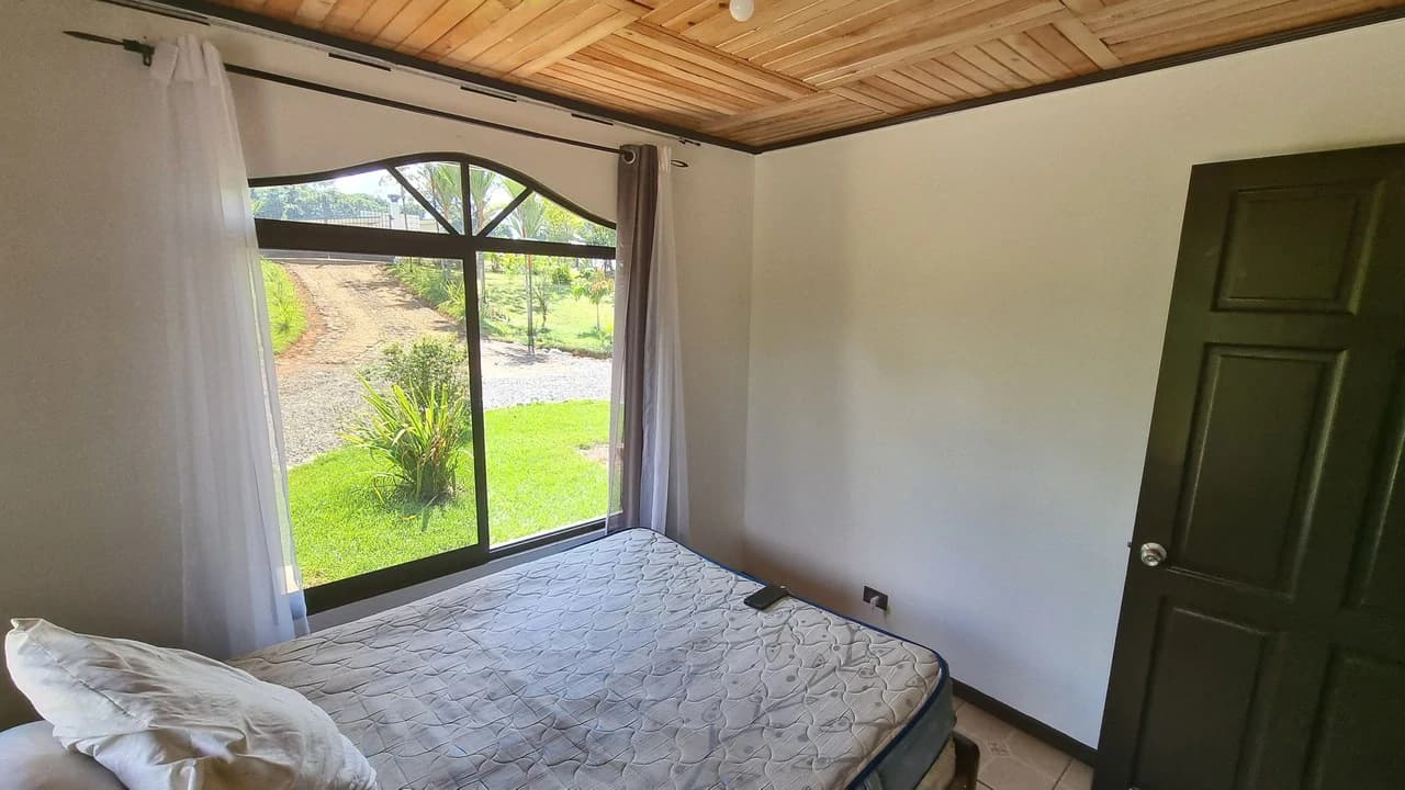 CASA SANTA ELENA: BEAUTIFUL HOUSE FOR SALE, WITH AMAZING VIEWS, 4 BDRM IN THE HEART OF SANTA ELENA - photo 13