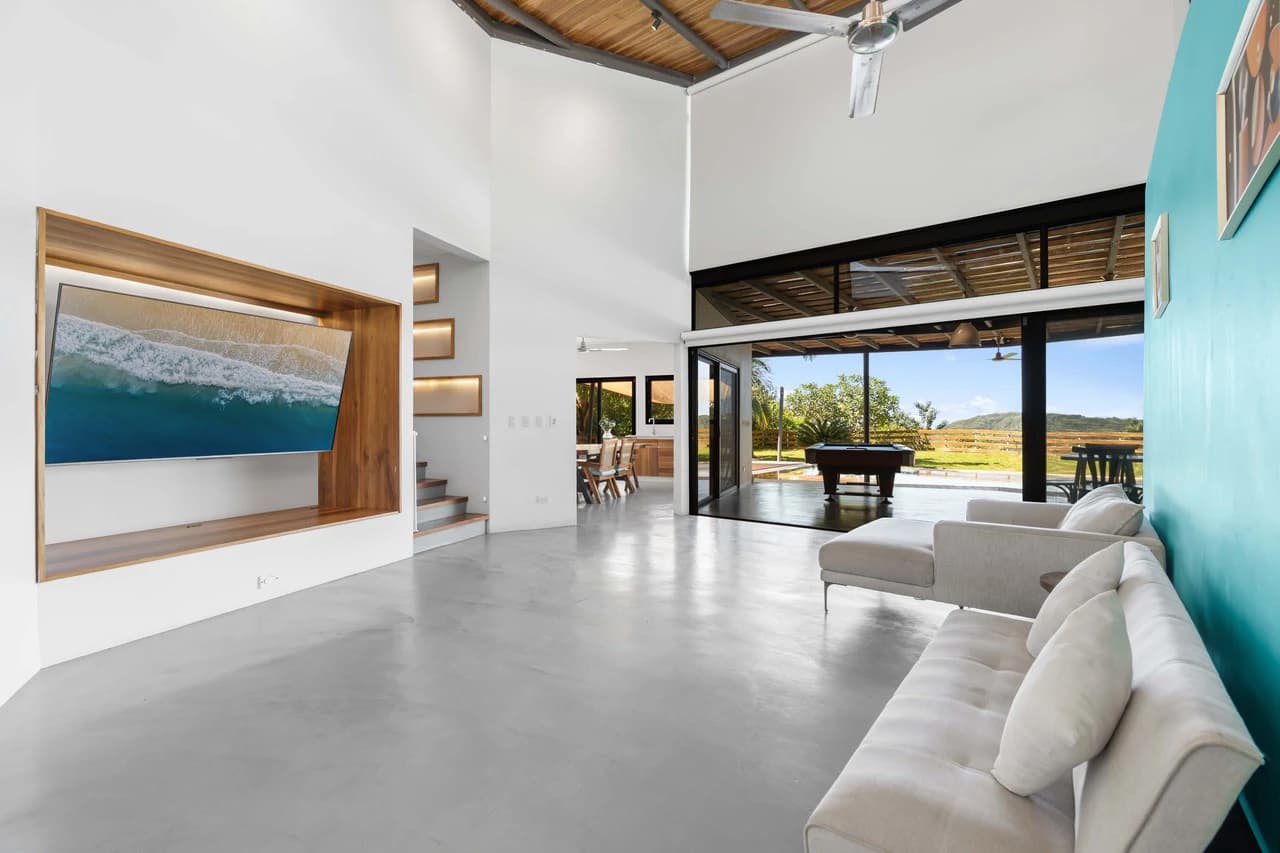 Casa Siempre Surfeando: Ocean Views + 1.45 Acres - photo 3