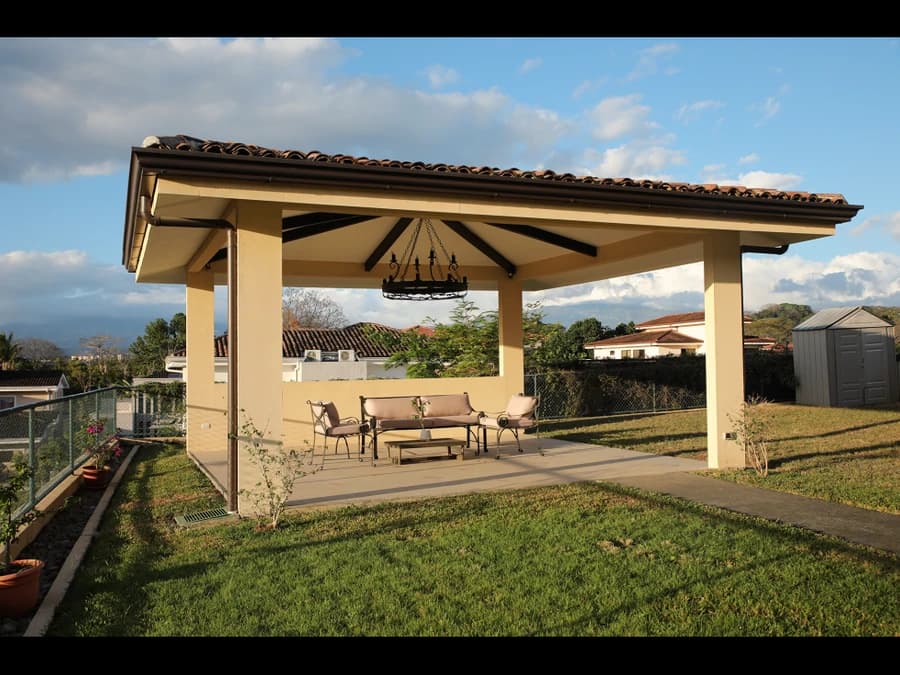 Exclusive Luxury Residence in Gated Community – Brasil de Santa Ana - photo 34