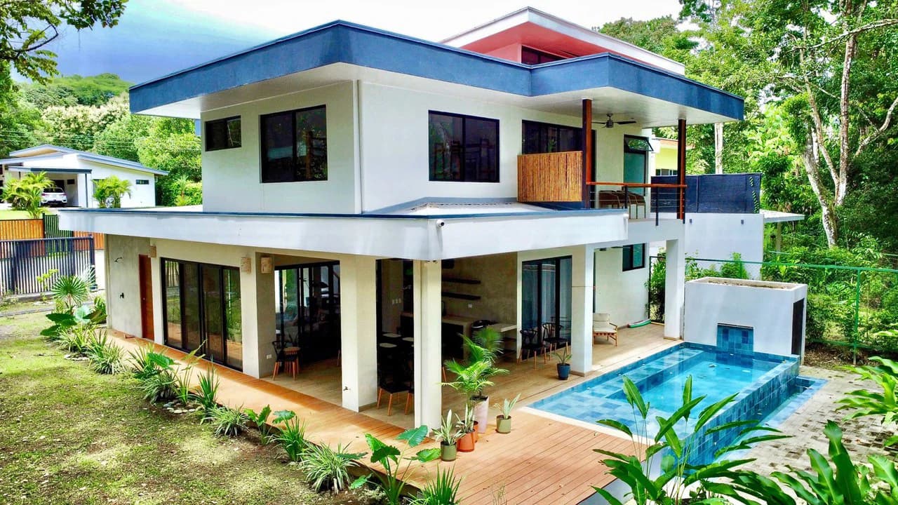 0.17 ACRES – 3 Bedrooms, Brand New Luxury Home in Uvita, Minutes From Beaches and Services, Wooded Lot, Year Round Stream, Private And Fully Furnished, Ready to Move!!! - photo 2