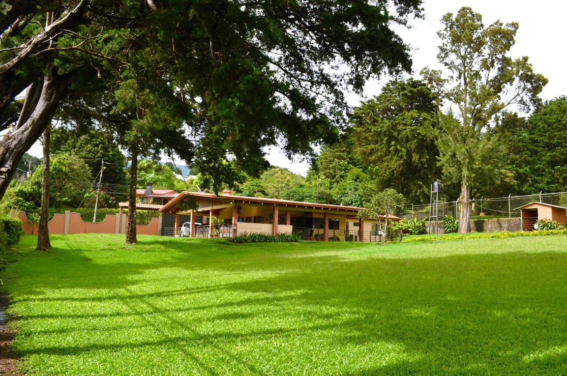 Residencial El Castillo: Property for sale with 2 houses and 3400 sqm2 of land - photo 2