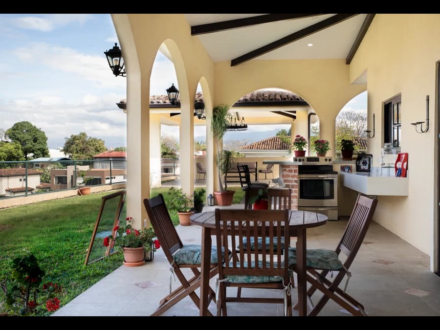 Exclusive Luxury Residence in Gated Community – Brasil de Santa Ana - photo 31