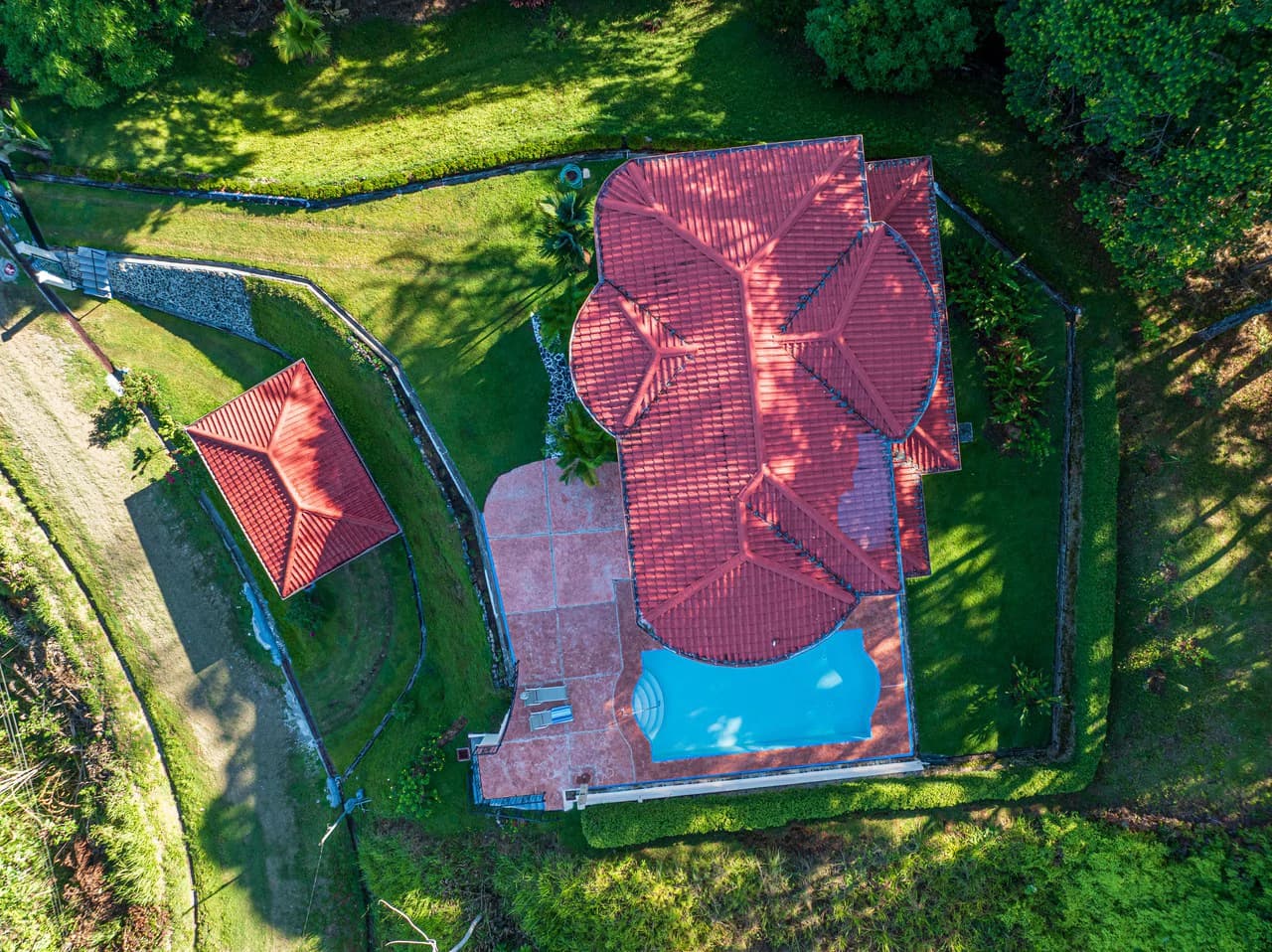Elegant 3 Bedroom + Office Jungle Home in Puesta Del Sol, Ojochal - photo 4