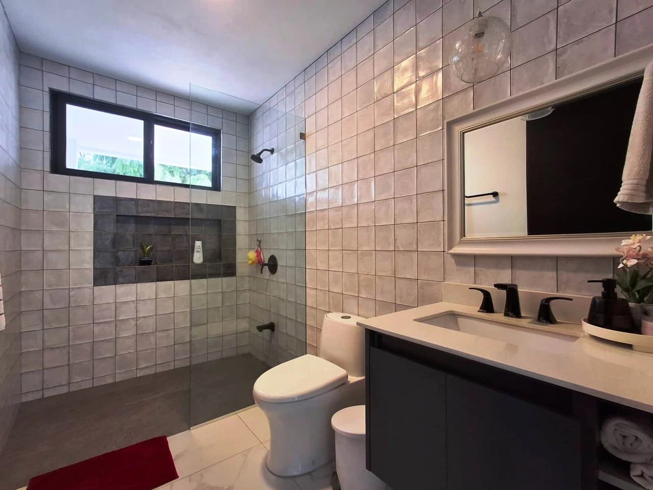 Casa Modern Elegance: 5 Bedrooms...Large Lot and Views! - photo 19