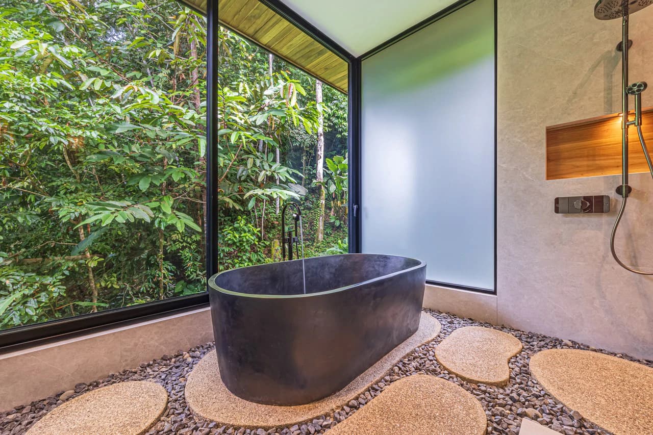 Casa Koules: Architectural 5-Bedroom Oceanview Estate in Prestigious Costa Verde Estates - photo 28