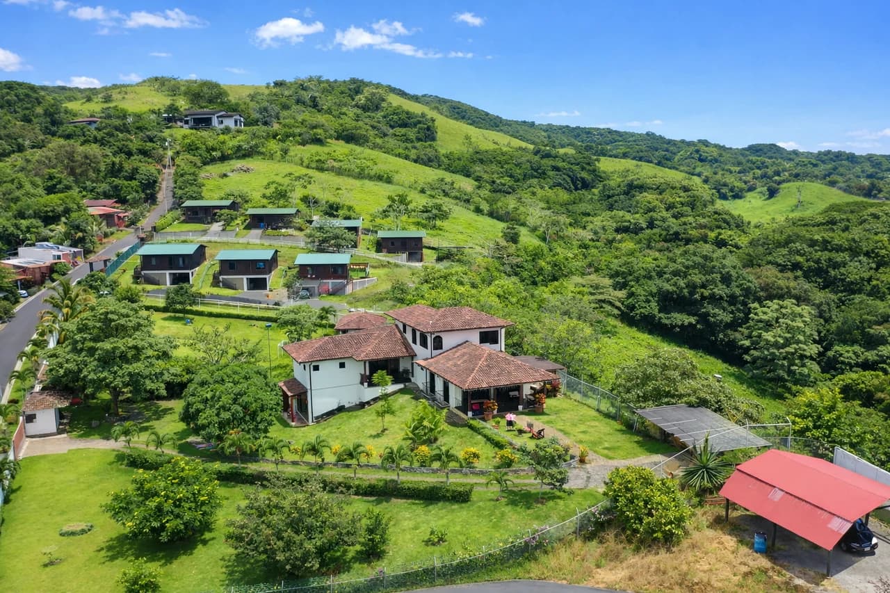Main house plus 7 rental cabins — a proven income-generating property.