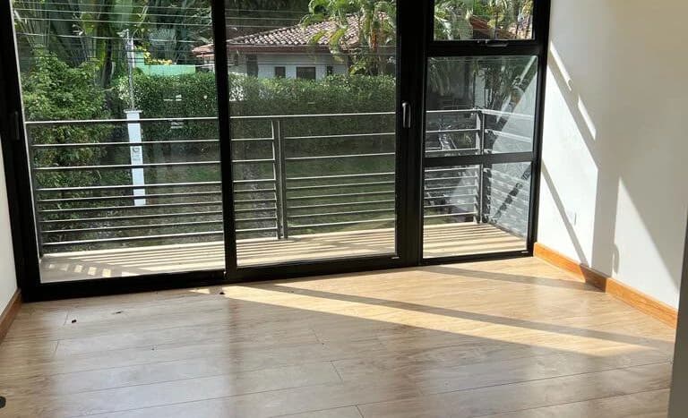 Beautiful Brand New Home in Hermosa!: Near the Beach in a Gated Community - photo 5