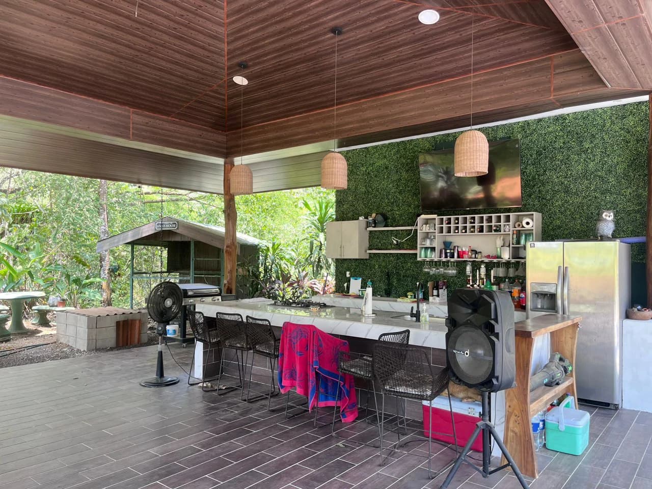 Exclusivity and Nature near the beach. Costa Rica: Large home on a large property near the beach - photo 12