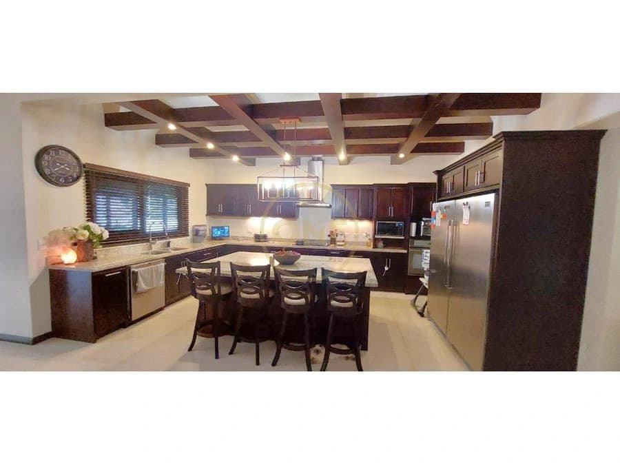 Sale or Rental of a House in San Rafael de Heredia: Spacious Residence in El Castillo, San Rafael de Heredia — Privacy, Fresh Mountain Climate, and Elevated Living - photo 5