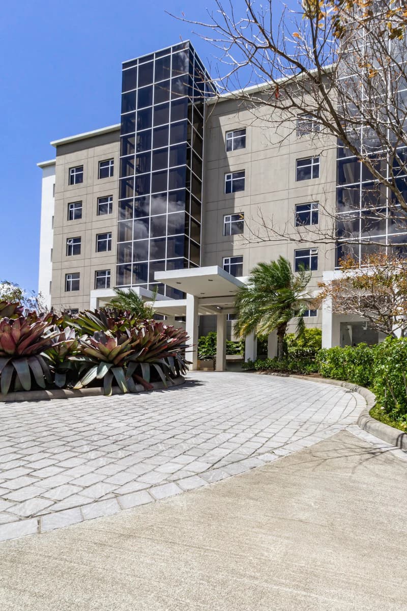 Apartment For Sale in San Rafael