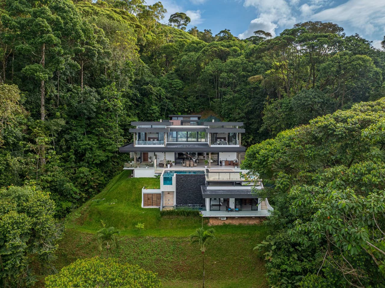 Casa Koules: Architectural 5-Bedroom Oceanview Estate in Prestigious Costa Verde Estates - photo 81