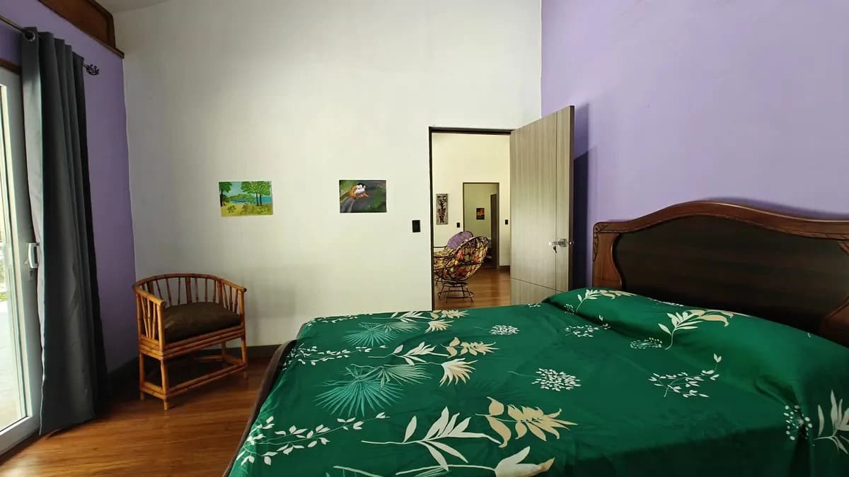 ID 1055: Elevated Jungle Residence on Expansive Riverfront Jungle Land - photo 11
