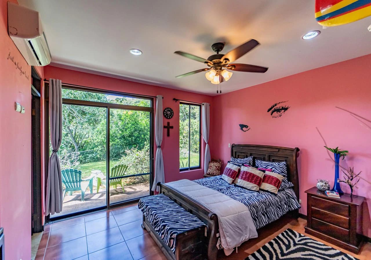 Casa Jardin: Ocean View SFH with Guest House and Extra Lot - photo 13