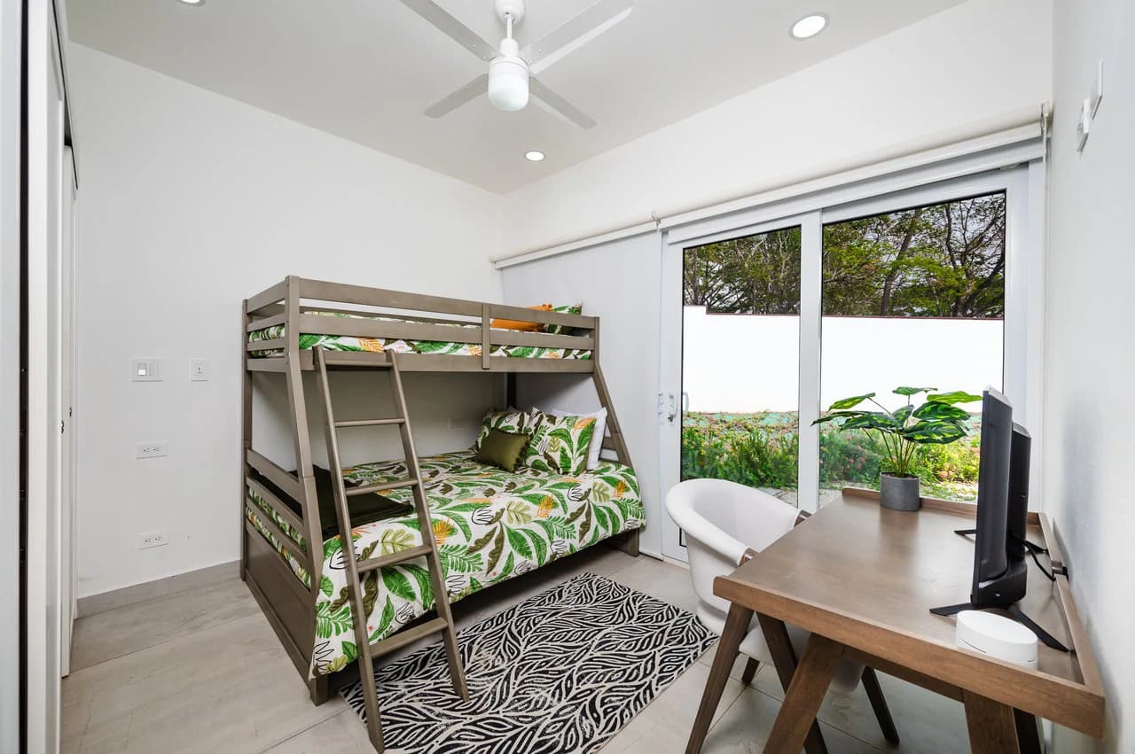 The Enclave: Ultra-Modern 5 Bedroom Villa Located Minutes From the Beach! - photo 30