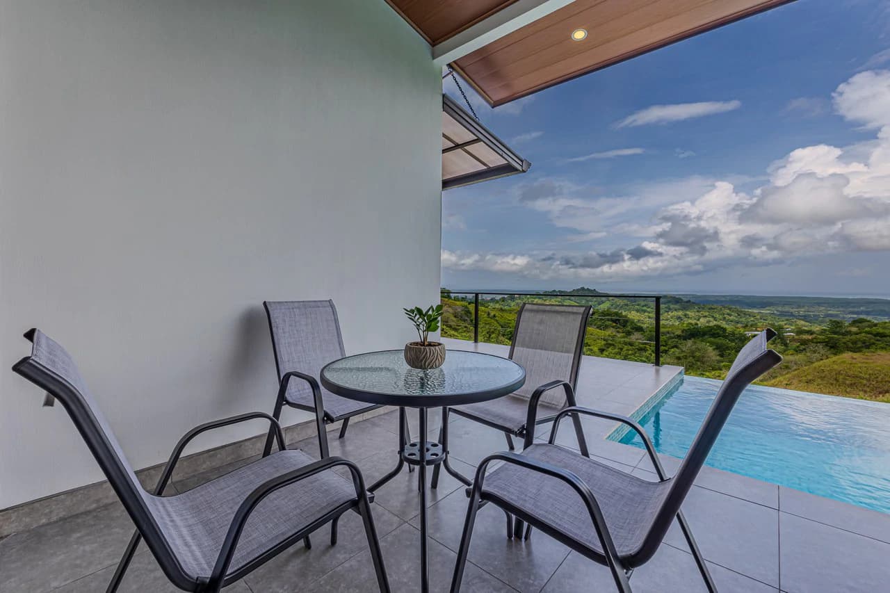 CHONTALES NEW VILLA WITH PANORAMIC OCEAN AND MOUNTAINS VIEWS: Mountain Villa For Sale in Ojochal - photo 47