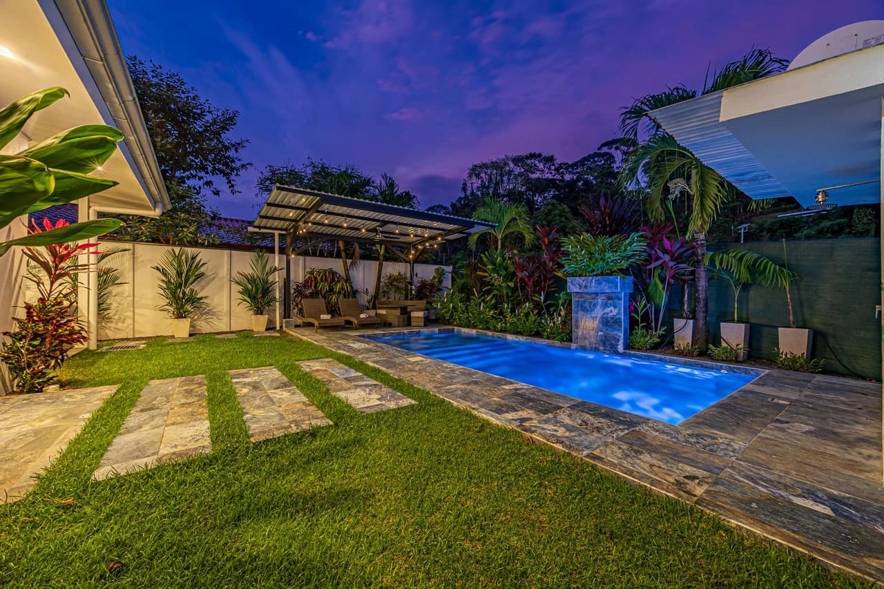 Elegant Tropical Home | 5 Minutes from Marino National Park: Near the Coast House For Sale in Bahía Ballena - photo 78