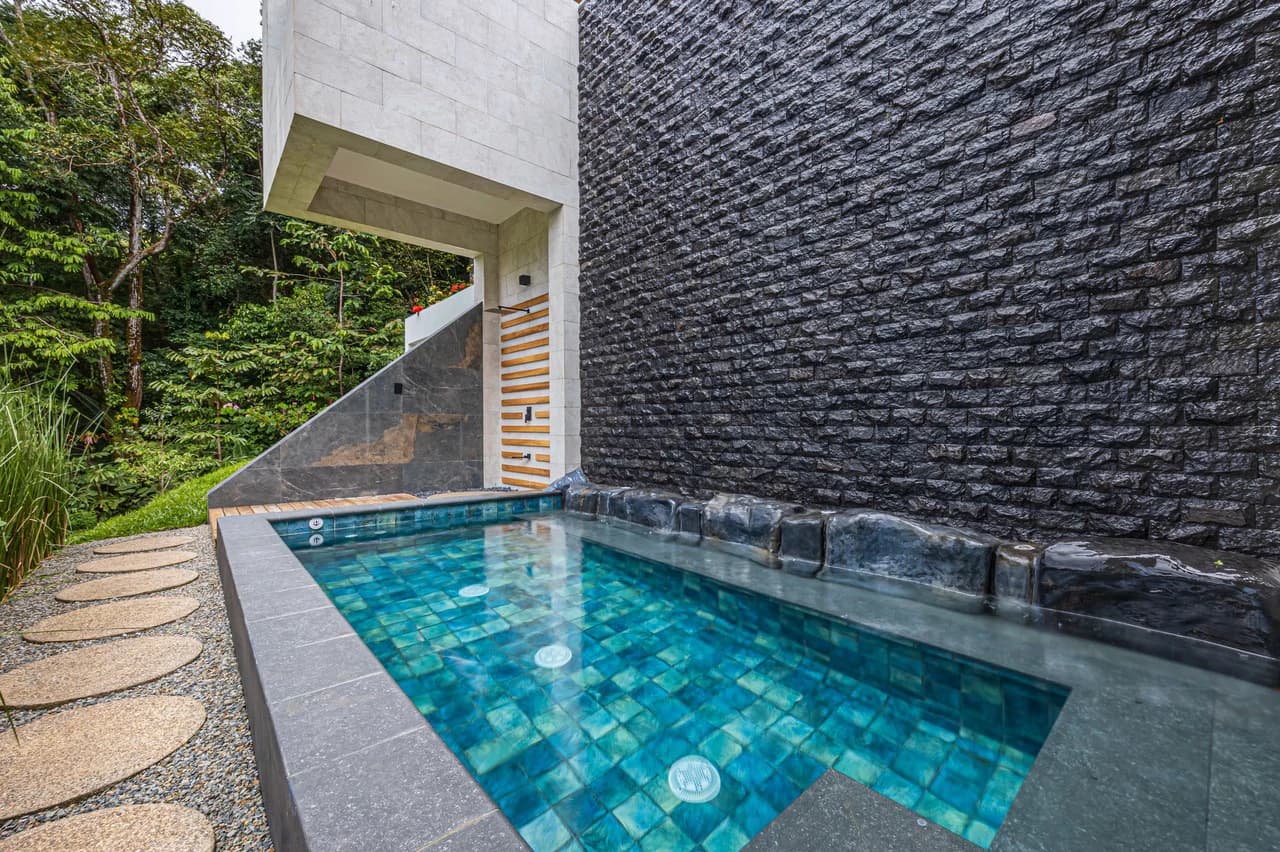 Casa Koules: Architectural 5-Bedroom Oceanview Estate in Prestigious Costa Verde Estates - photo 61