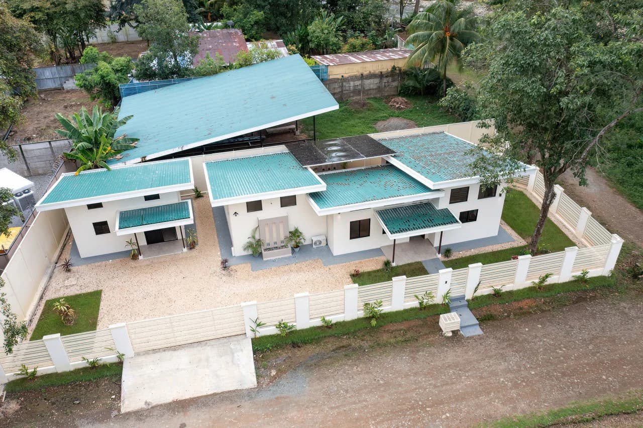 Modern 3-Bedroom Home Near Marino Ballena National Park – Central Uvita - photo 24