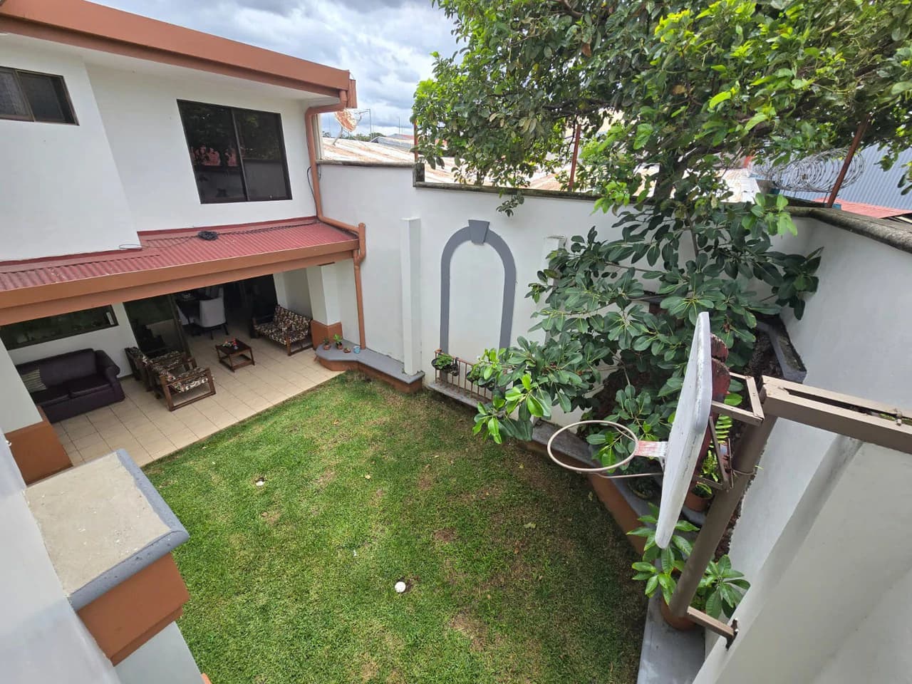 LARGE HOUSE FOR SALE IN MERCEDES NORTE, HEREDIA - photo 37
