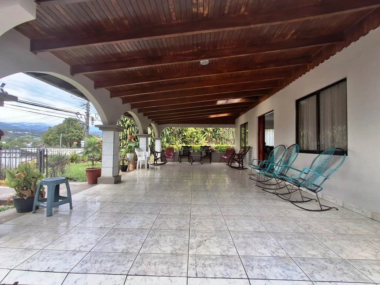 Casa Convenience: Grecia Garden Home on Large Lot + Rental Apartment! - photo 6
