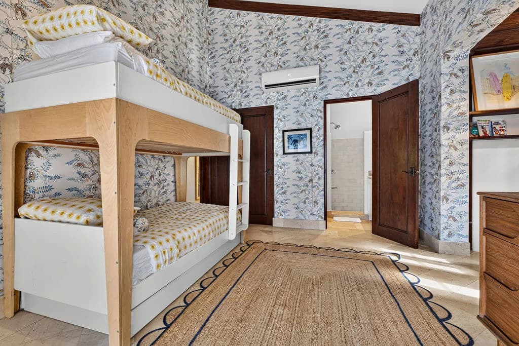 16 Calle La Ronda: Renovated Three-Bedroom Home Steps from Playa Danta - photo 23