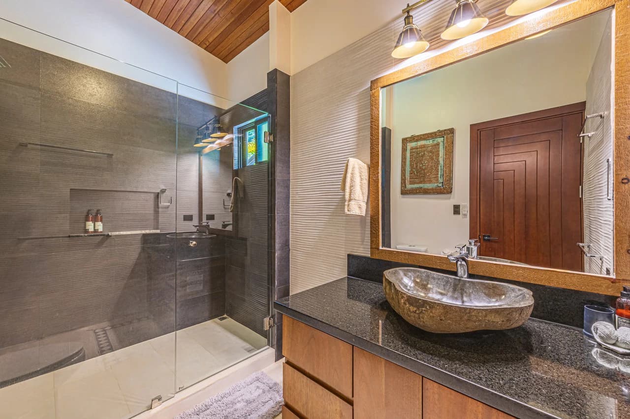 Casa Markissa: Luxury Oceanview Villa with Proven Rental Income. - photo 21