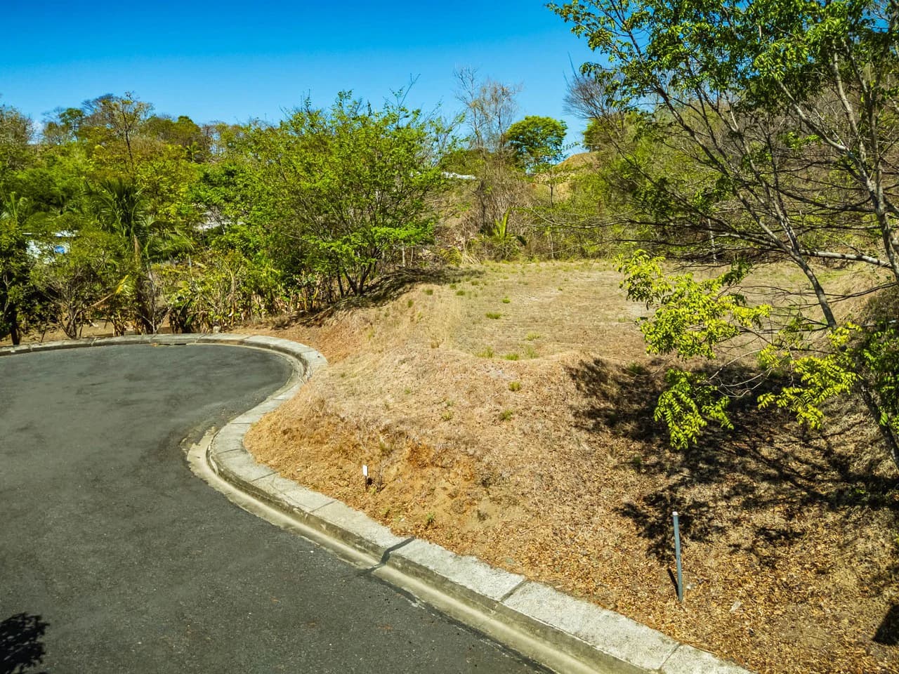 Lomas del Sol #52: Quiet Cul-de-Sac Homesite in Marbella - photo 12