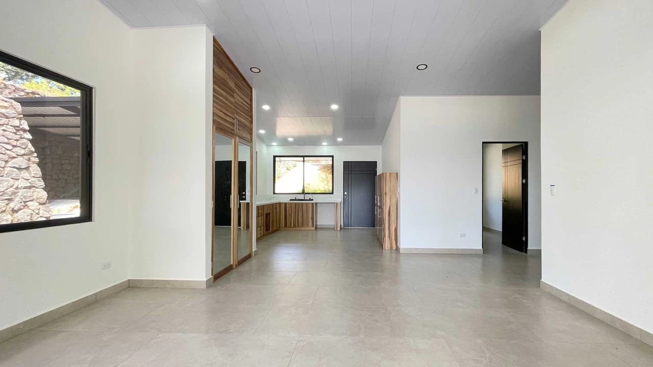 New Home for Sale in Atenas, Costa Rica with Private Pool and Tropical Surroundings - photo 9