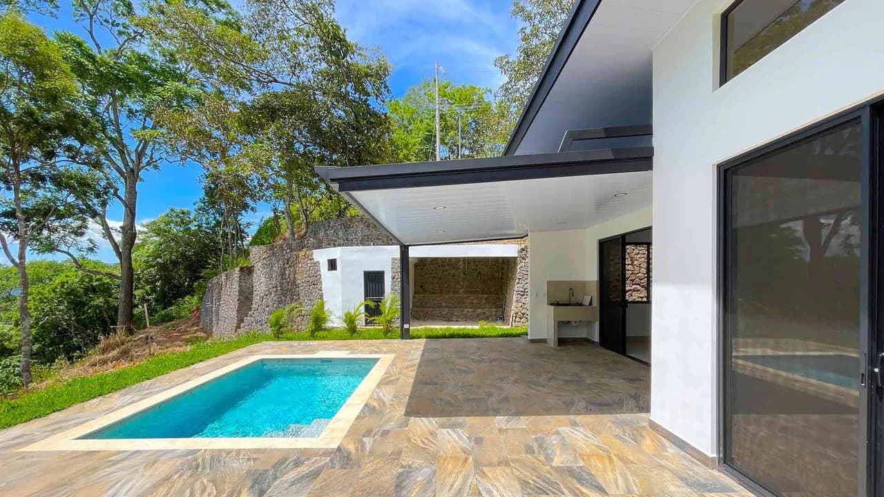 New Home for Sale in Atenas, Costa Rica with Private Pool and Tropical Surroundings - photo 20