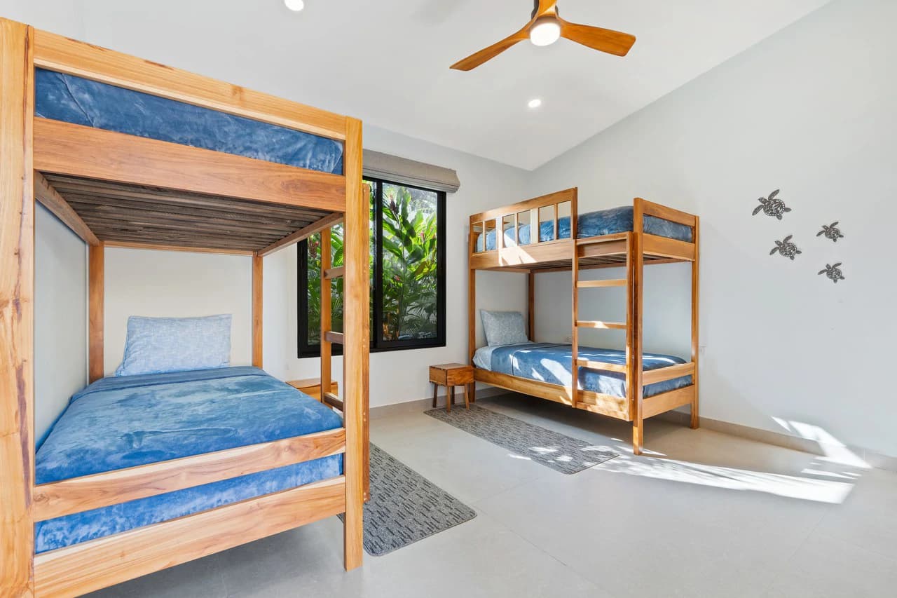 Casa Guacamaya Azul: Fully Furnished Luxury Villa in Playa Grande - photo 29
