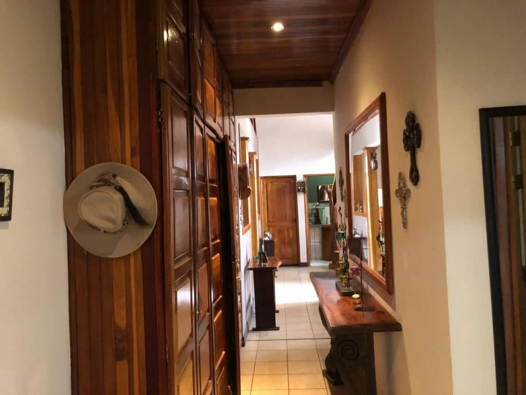 Luxury House for Sale in Liberia, Guanacaste, Costa Rica – Prime Location and Exclusive Design - photo 34