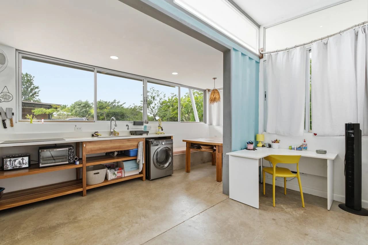 Surf Shack: Ocean-View Property with Home and Development Potential - photo 7