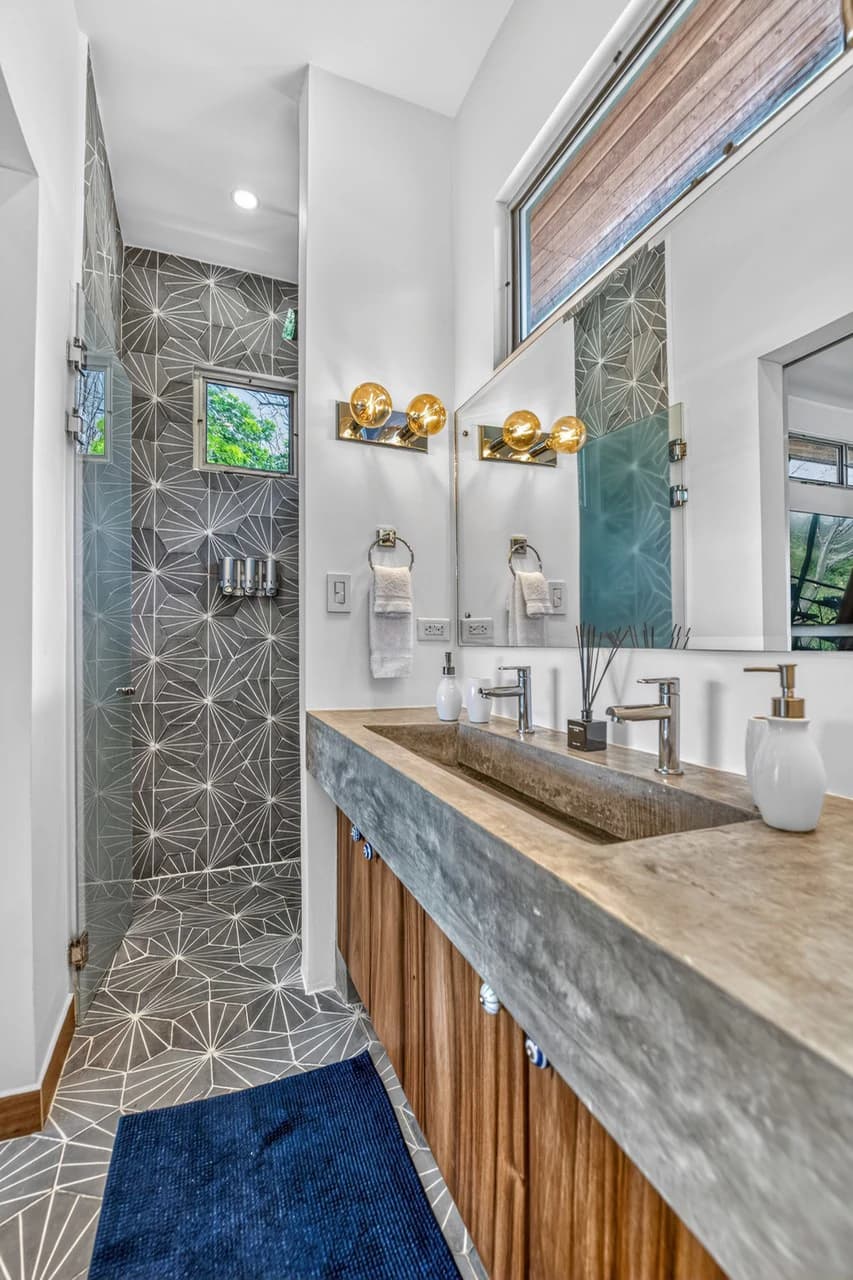 Casa Pochote: Artisan Luxury Villa Near Tamarindo | Pool, Jacuzzi & Langosta Beach Club Membership Included - photo 27