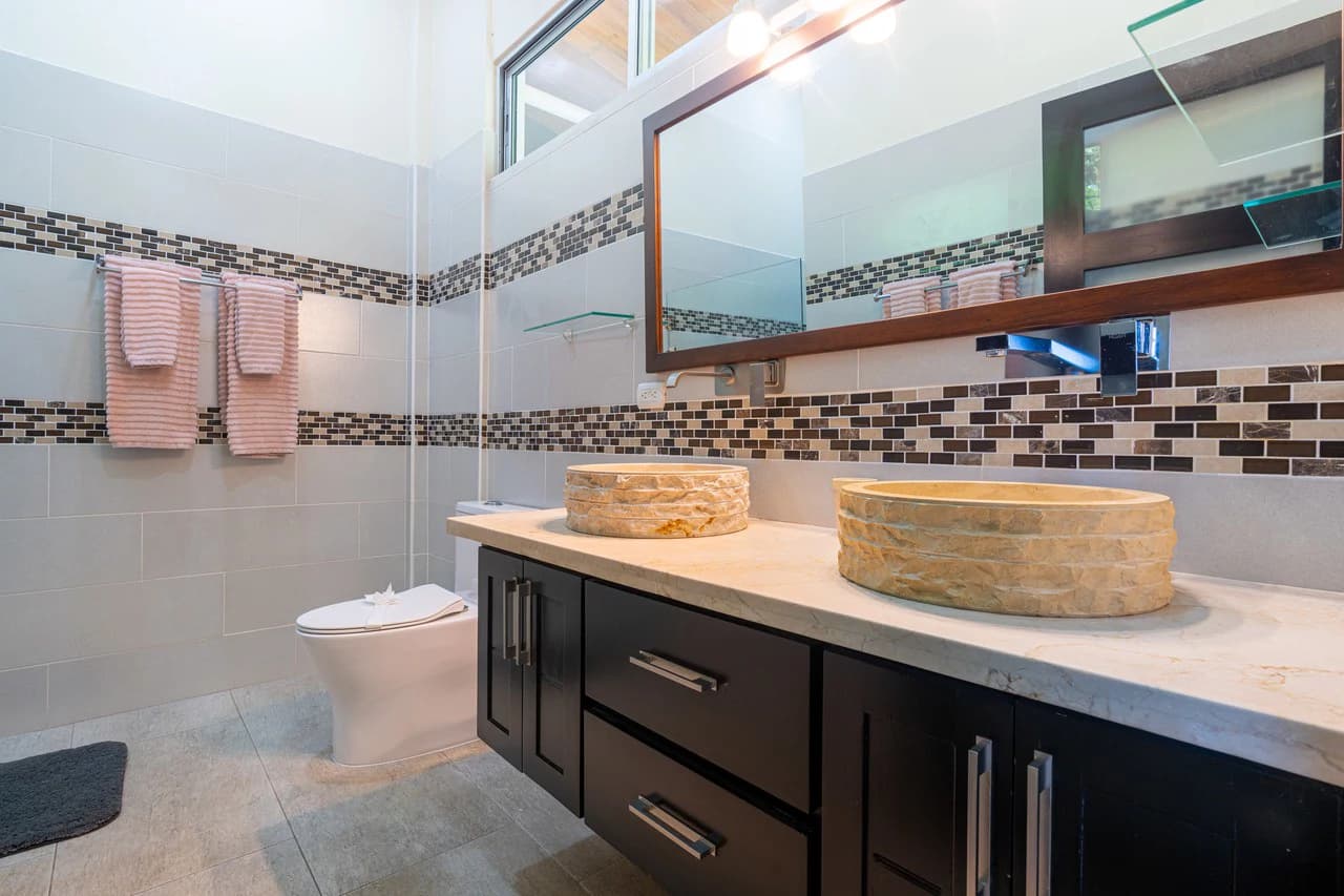 Luxury Ocean View Retreat Overlooking the Whale’s Tail – Proven Rental in Gated Enclave - photo 36