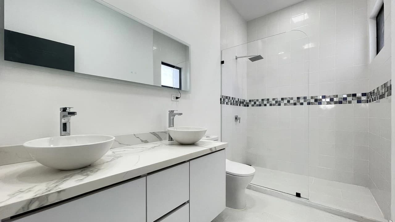 Brand-New Home for Sale in Condominio Montezuma, Grecia – 3 Bedrooms, Home Office & Private Garden - photo 10