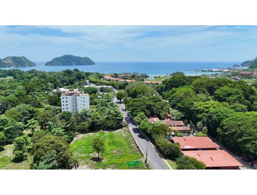 Luxury Apartment in Herradura: 2 Bedrooms, Balcony, and Pool Access - photo 6